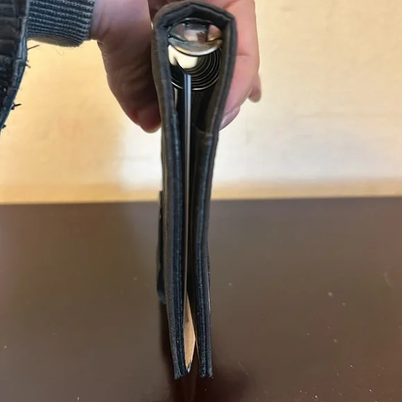 Fendi black 6 ring agenda with Fendi pencil! Authentic ! Silver hardware! - Picture 7 of 10